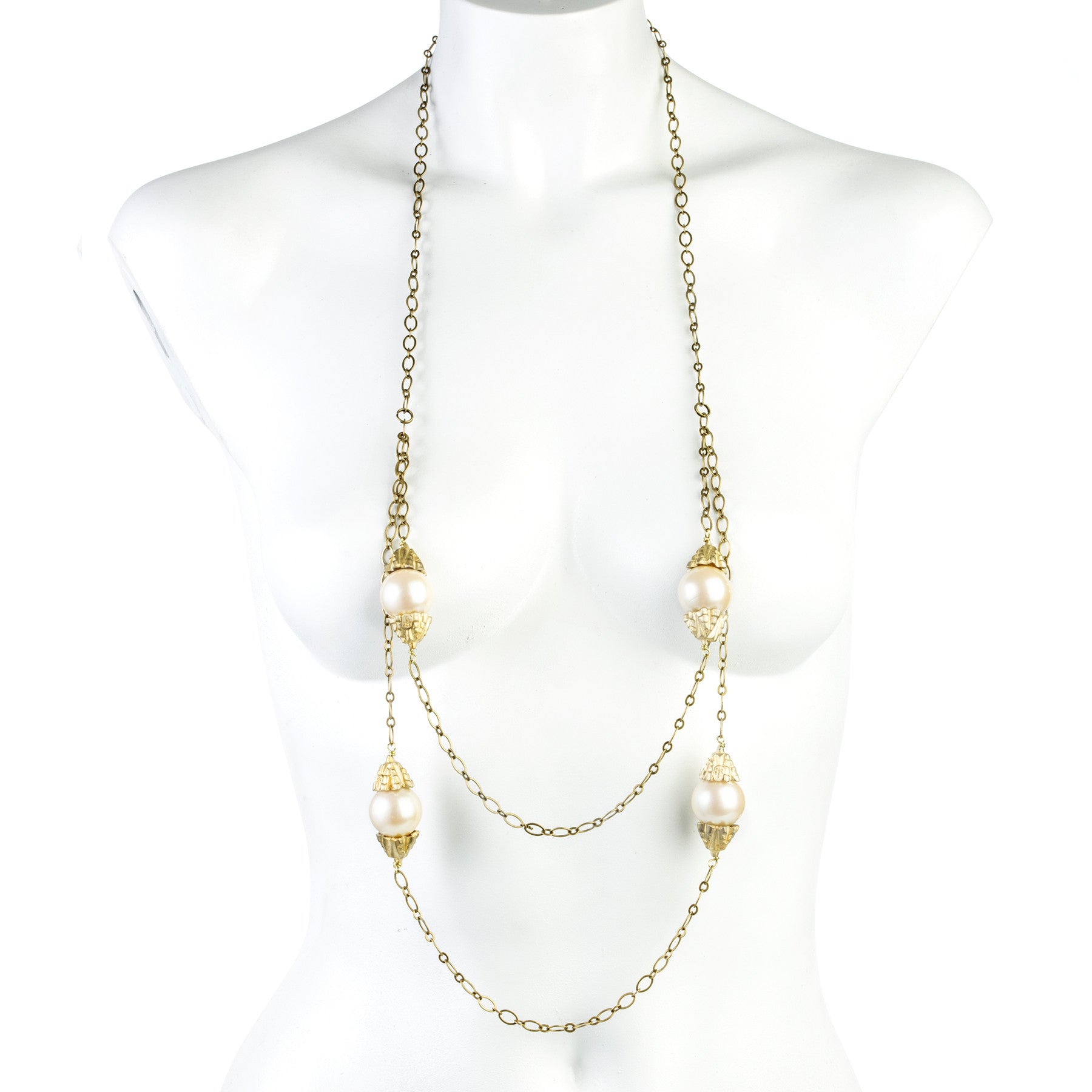 DECO PEARLS AND CHAINS