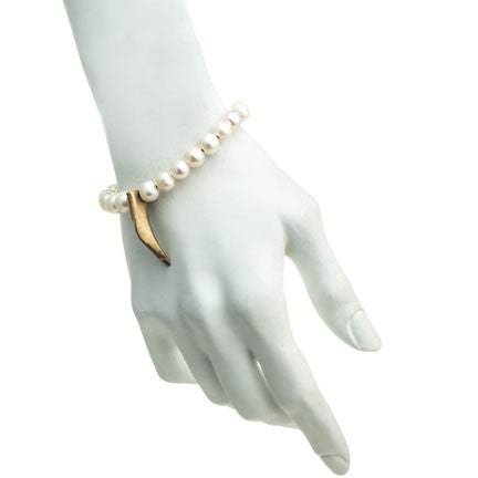 CLAW AND PEARLS